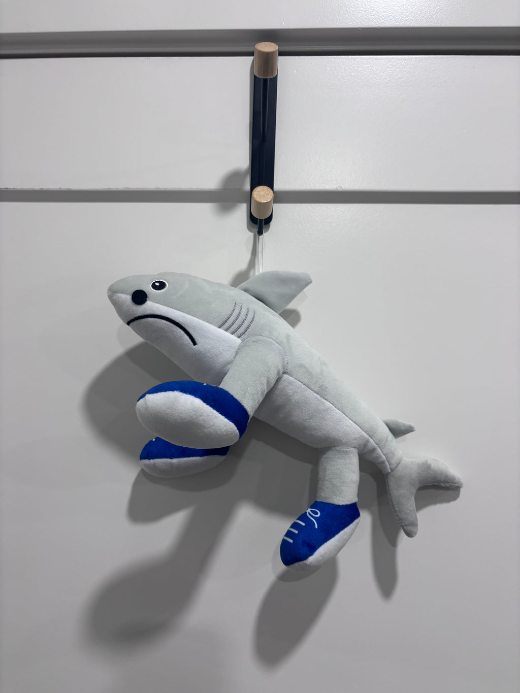 Tralaleo Tralala - Shark with Shoes