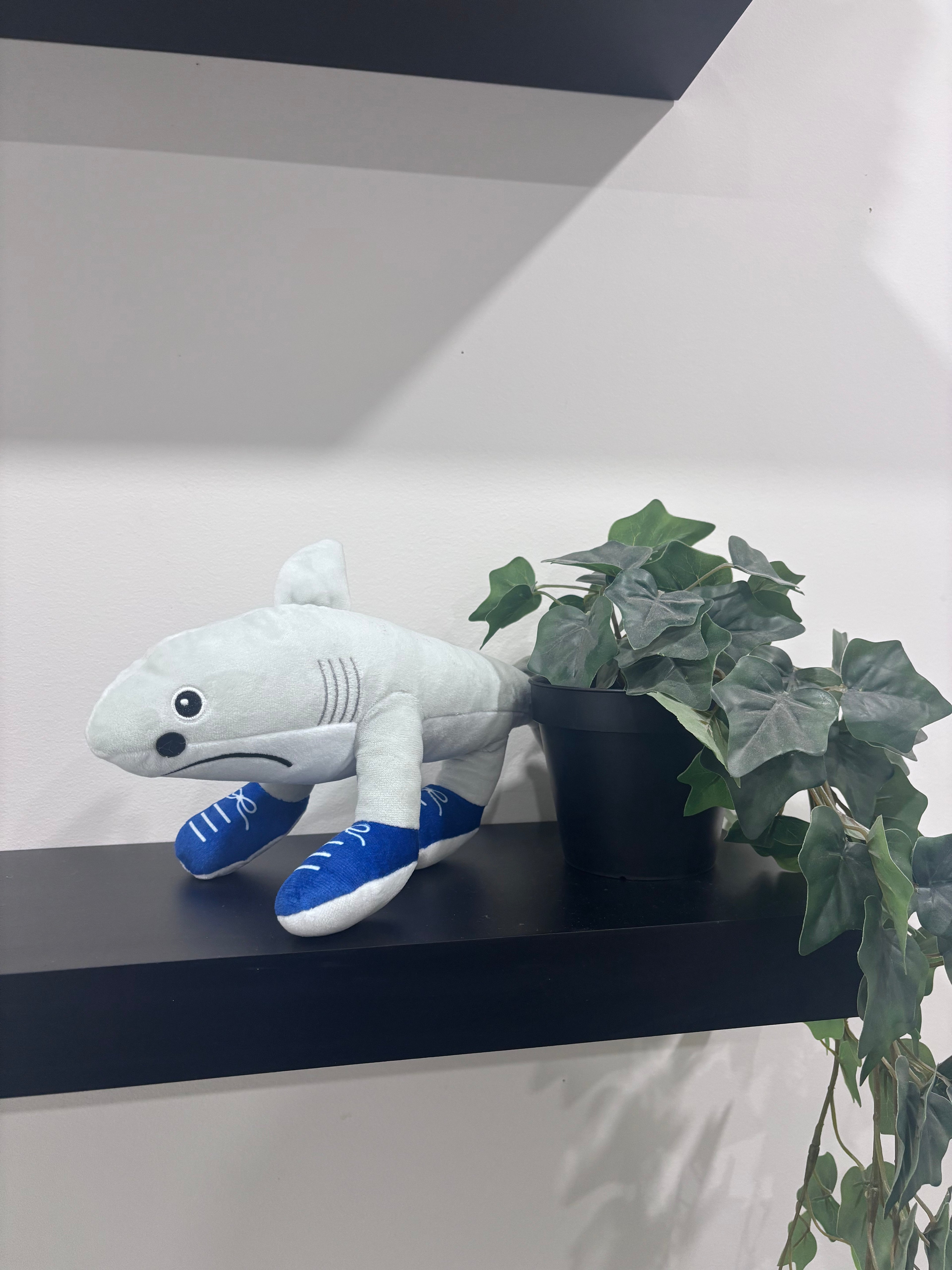 Tralaleo Tralala - Shark with Shoes